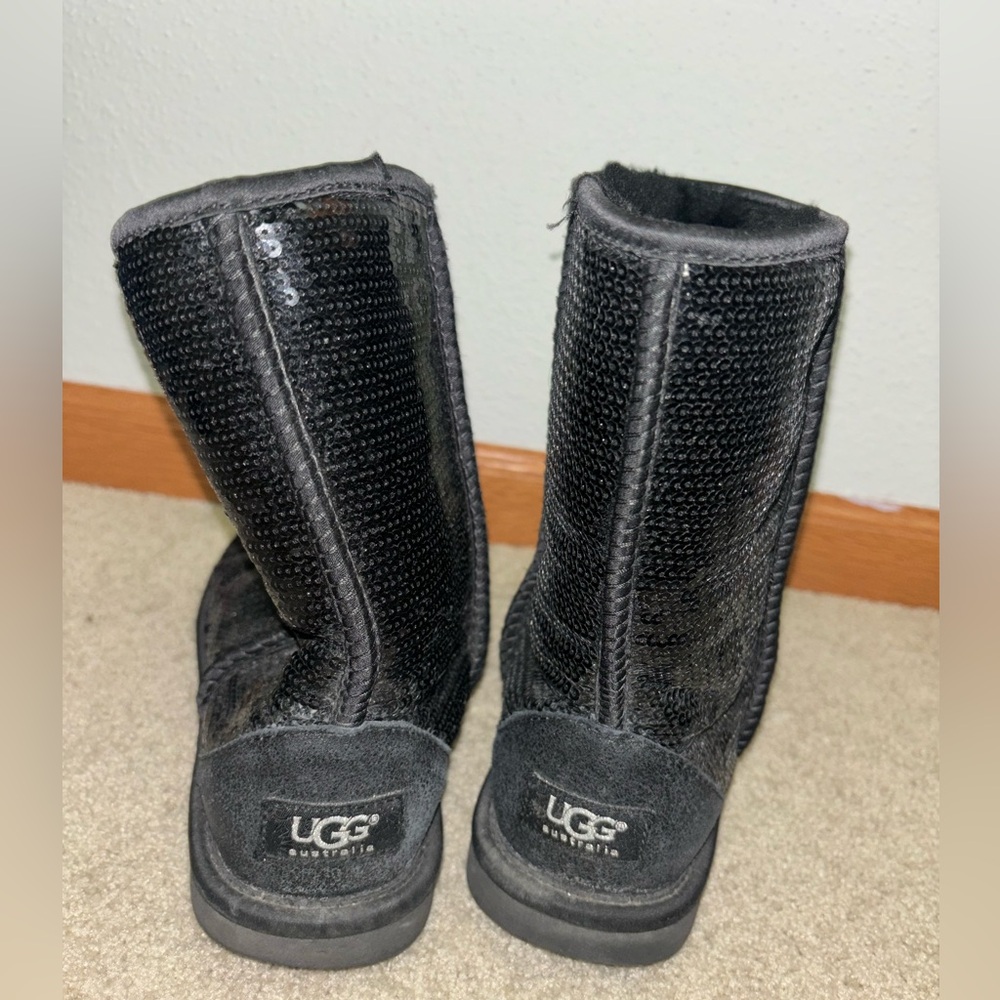 Vintage Sequin Uggs - Size 8
